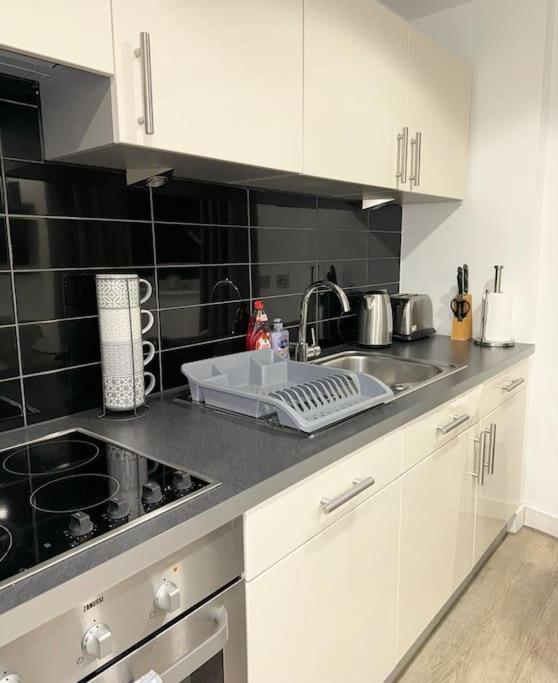 Mediacity Studio Apartment Salford-Quays Манчестер Екстер'єр фото