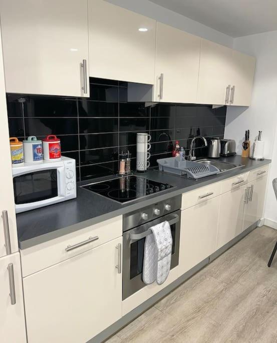 Mediacity Studio Apartment Salford-Quays Манчестер Екстер'єр фото
