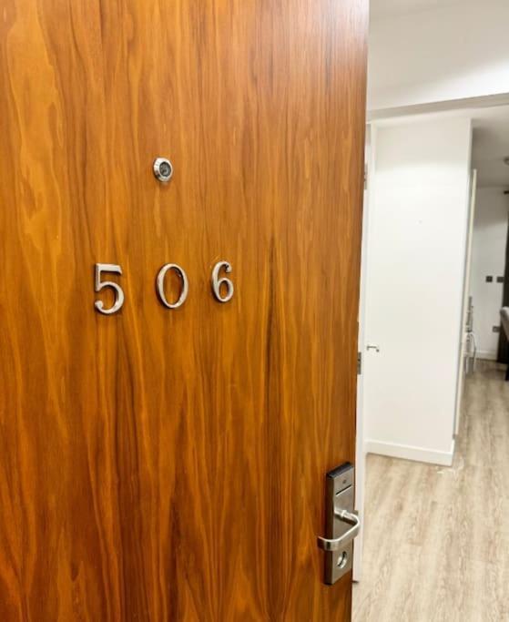 Mediacity Studio Apartment Salford-Quays Манчестер Екстер'єр фото