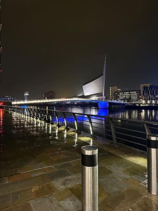 Mediacity Studio Apartment Salford-Quays Манчестер Екстер'єр фото
